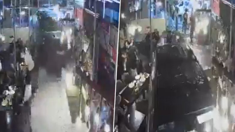 VIRAL VIDEO: लखनऊ में तेज़ रफ्तार कार का कहर, बेकाबू होकर रेस्टोरेंट में घुसी, खाना खा रहे लोगों में मच गया हड़कंप