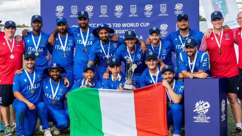 ITA vs SCO, ICC Mens T20 World Cup Europe Qualifier 2025 Scorecard: रोमांचक मुकाबले में इटली ने स्कॉटलैंड को 12 रनों से हराया, हैरी मनेटी ने की ऑलराउंड प्रदर्शन; यहां देखें&nbsp;मैच का स्कोरकार्ड