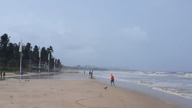 Juhu Beach: नशे में की मुंबई के जुहू बीच पर रफ्तारभरी ड्राइविंग, पुलिस ने कार जब्त कर तीन लोगों को हिरासत में लिया; देखें VIDEO