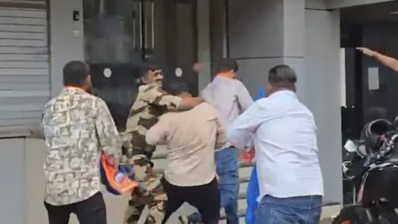 VIDEO: मराठी न सीखने पर बवाल! MNS कार्यकर्ताओं ने Sushil Kedia के ऑफिस में की तोड़फोड़, बिजनेसमैन ने राज ठाकरे से मांगी माफी