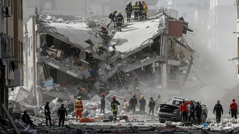 Delhi Building Accident: दिल्ली इमारत हादसे 2 लोगों की मौत, कपिल मिश्रा ने पिछली सरकार पर साधा निशाना