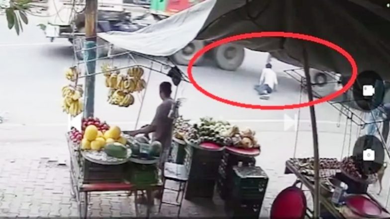 VIDEO: कैमरे में कैद हुई मौत की छलांग, युवक ने ट्रक के नीचे आकर जान दी, दिल दहला देगा ये वीडियो