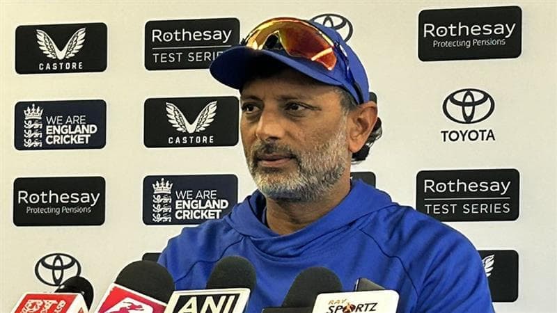 IND vs ENG 5th Test 2025: जानिए गौतम गंभीर की ओवल पिच क्यूरेटर ली फॉर्टिस से क्यों हुई तीखी बहस? बल्लेबाज़ी कोच सितांशु कोटक ने बताया कारण, देखें वीडियो IND vs ENG 5th Test 2025: जानिए गौतम गंभीर की ओवल पिच क्यूरेटर ली फॉर्टिस से क्यों हुई तीखी बहस? बल्लेबाज़ी कोच सितांशु कोटक ने बताया कारण, देखें वीडियो