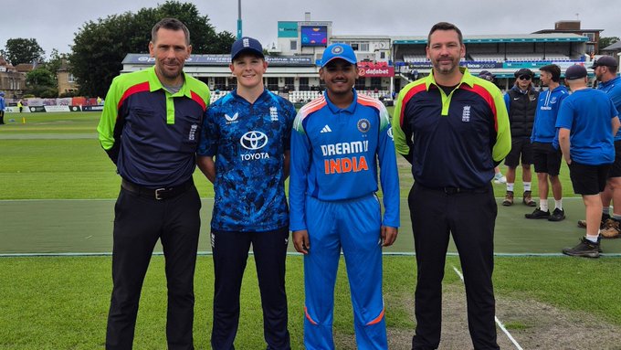 ENG u19 vs IND u19, 3rd Youth ODI Match 2025 Live Streaming In India: इंग्लैंड u19 बनाम भारत u19 के बीच आज खेला जाएगा तीसरा वनडे मुकाबला,यहां जाने कब, कहा और कैसे देखे इस मुकाबले का लाइव स्ट्रीमिंग