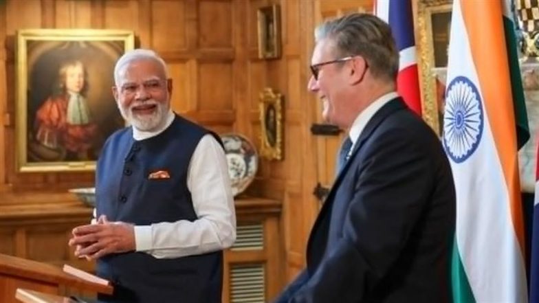 'अंग्रेजी शब्दों का इस्तेमाल कर सकते हैं': UK में हिंदी बोलने में दिक्कत महसूस कर रही ट्रांसलेटर से बोले PM मोदी; देखें Video