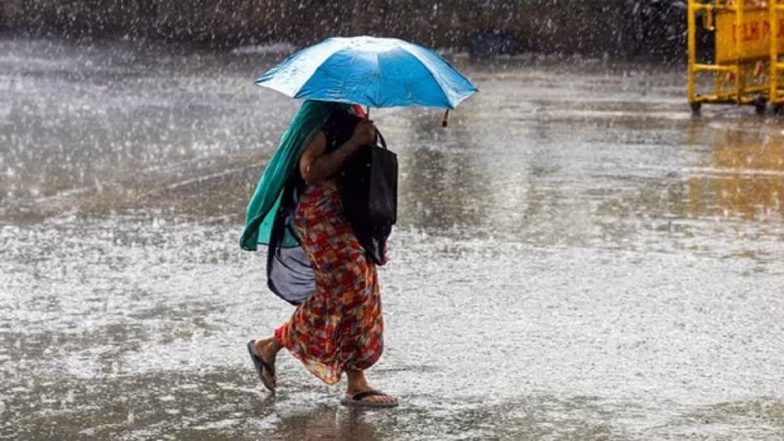 Noida: नोएडा में बारिश ने बदली आबोहवा, कोविड संकट के बाद पहली बार एक्यूआई 50 के करीब