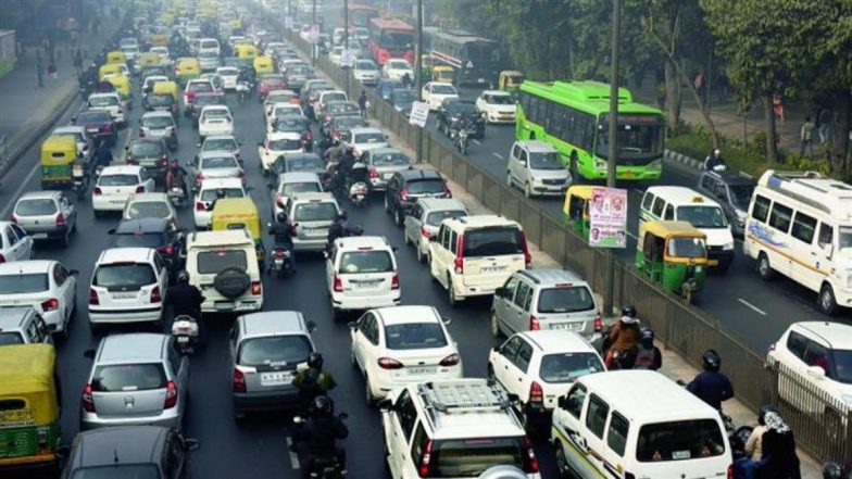 पुराने वाहनों पर लगा बैन हटा! दिल्ली सरकार ने End-of-Life व्हीकल नीति पर लगाई रोक, जानें क्यों हुआ बदलाव