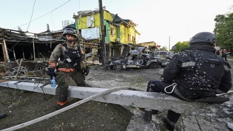 Ukraine: रूसी हमले में 6 की मौत और 17 घायल, जेलेंस्की का आरोप 'मास्को के लिए कूटनीति मायने नहीं रखती'
