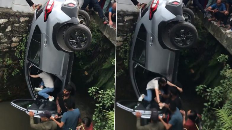 Viral Video: नेपाल में चीनी दूतावास की कार नाले में गिरी; मामूली चोटें आईं