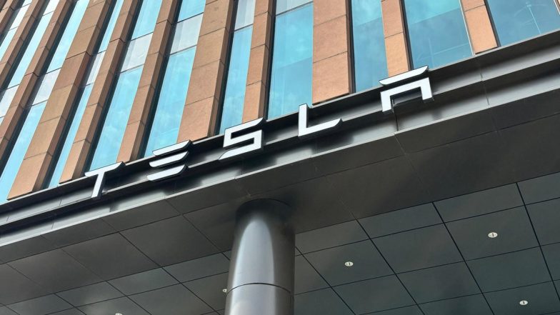 Tesla: टेस्ला कार की डिलीवरी में देरी के सैम ऑल्टमैन के दावे पर बोले एलन मस्क, नहीं भरी गई थी जरूरी जानकारी