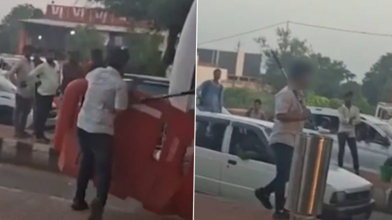Dewas: 'चाचा विधायक है हमारे.. बीजेपी नेता के भतीजे ने टोल प्लाजा पर जमकर मचाया हंगामा, मध्य प्रदेश के देवास का वीडियो आया सामने; VIDEO