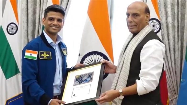 Rajnath Singh Meets Astronaut Shubhanshu Shukla: रक्षा मंत्री राजनाथ सिंह की शुभांशु शुक्ला से मुलाकात, कहा- उनकी उपलब्धियों पर देश को गर्व