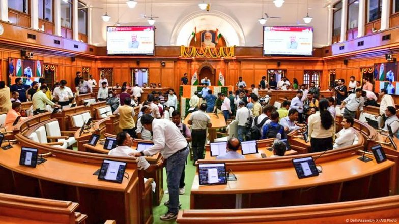 दिल्ली विधान सभा में ‘फांसी घर’बना ‘टिफिन रूम’