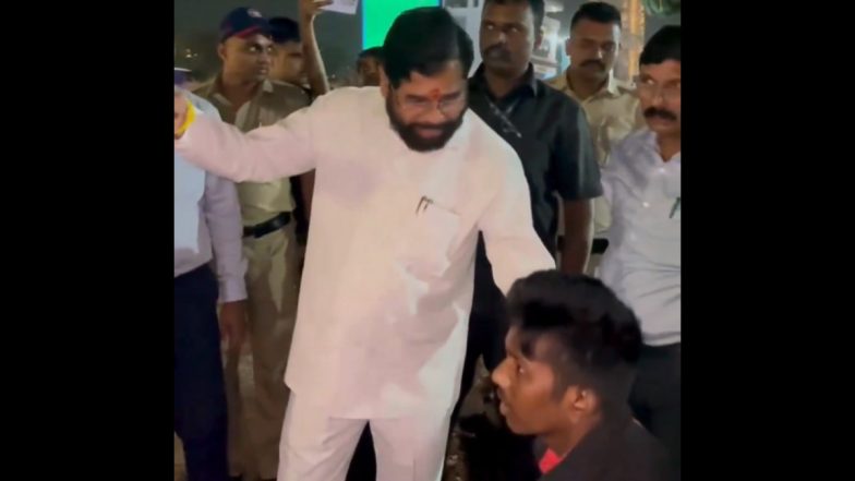 VIDEO: महाराष्ट्र के डिप्टी सीएम एकनाथ शिंदे ने दिया मानवता का परिचय, घोडबंदर रोड पर एक्सीडेंट में घायल युवक की मदद की; काफिला रोककर अस्पताल भिजवाया