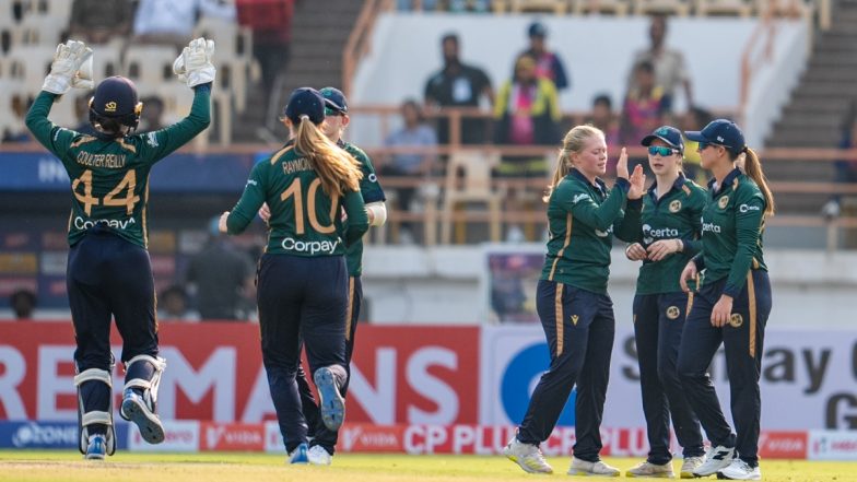 PAK W vs IRE W 3rd T20I 2025 Toss & Live Scorecard: आयरलैंड महिला टीम ने टॉस जीतकर चुनी बल्लेबाजी, पाकिस्तान पहले करेगी गेंदबाजी, यहां देखिए प्लेइंग इलेवन और लाइव स्कोरकार्ड