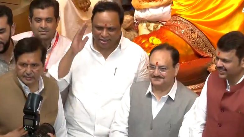 Lalbaugcha Raja: बप्पा के दर पर JP नड्डा, सीएम देवेंद्र फडणवीस, लालबागचा राजा के किए दर्शन; लोगों के सुख-शांति के लिए की कामना; VIDEO