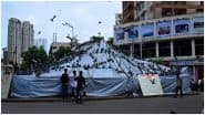 Dadar Kabutarkhana Video: बॉम्बे हाईकोर्ट के आदेश के बाद BMC ने बंद किया मुंबई का दादर कबूतरखाना, देखें वीडियो