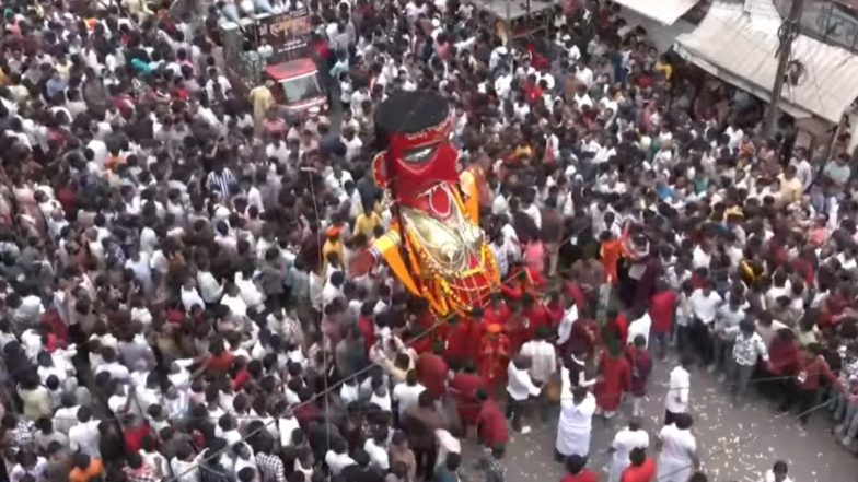 Marbat Festival Live Streaming: नागपुर में मारबत उत्सव मनाने के लिए सड़कों पर उमड़ा जन सैलाब, देखें लाइव