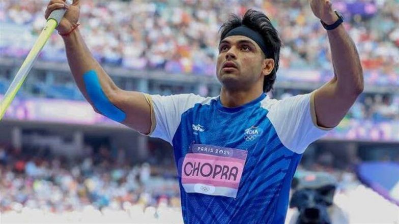 नीरज चोपड़ा को मिली मानद लेफ्टिनेंट कर्नल की वर्दी, रक्षा मंत्री राजनाथ सिंह ने किया सम्मानित