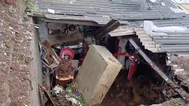 Mumbai Landslide: मुंबई में भारी बारिश से भूस्खलन, घर पर गिरी चट्टान, एक ही परिवार के 2 लोगों की मौत