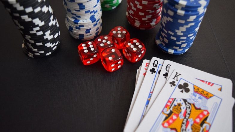 Online Gaming Bill 2025: ऑनलाइन गेमिंग बिल 2025 पारित होने के बाद फैंटेसी ऐप्स ने पैसे वाले खेलों पर लगाई रोक