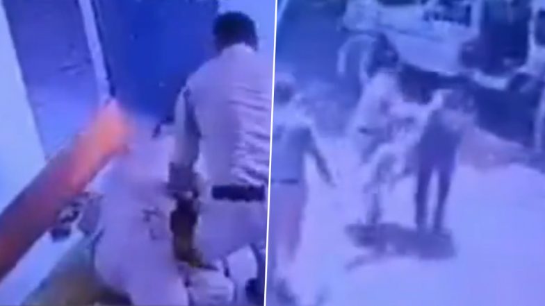 Shajapur Shocker: ड्यूटी पर तैनात पुलिस कांस्टेबल को आया Heart Attack, टेबल पर बैठे बैठे गिरे, मध्यप्रदेश के शाजापुर का VIDEO आया सामने