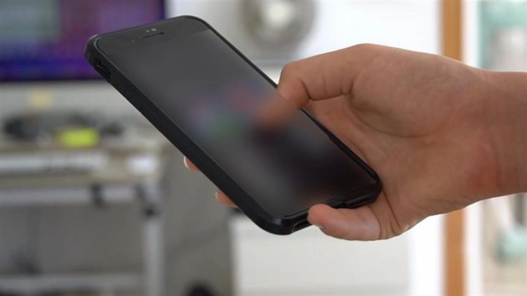 UAE साइबर सिक्योरिटी काउंसिल का बड़ा खुलासा, 79% यात्रियों को असुरक्षित चार्जिंग पोर्ट से डेटा चोरी का खतरा