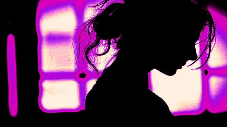 15 साल की शादी के बाद टूटा भरोसा, पति ने पत्नी को दोस्त के साथ होटल में पकड़ा