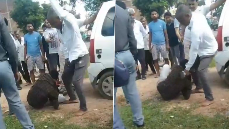 VIDEO: गर्लफ्रेंड को साथ लेकर घूम रहा था युवक, युवती के परिजनों ने पकड़ लिया, बीच सड़क चप्पल से पीटा, हमीरपुर का वीडियो आया सामने