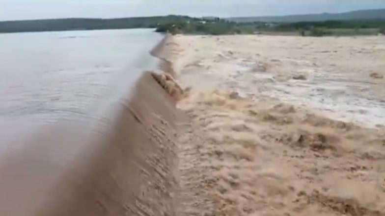 Beed Heavy Rain: महाराष्ट्र में बारिश का कहर! बीड और जालना में बाढ़ जैसे हालात, कई गांवों का संपर्क टूटा, डैम के दरवाजे खोलें; VIDEO