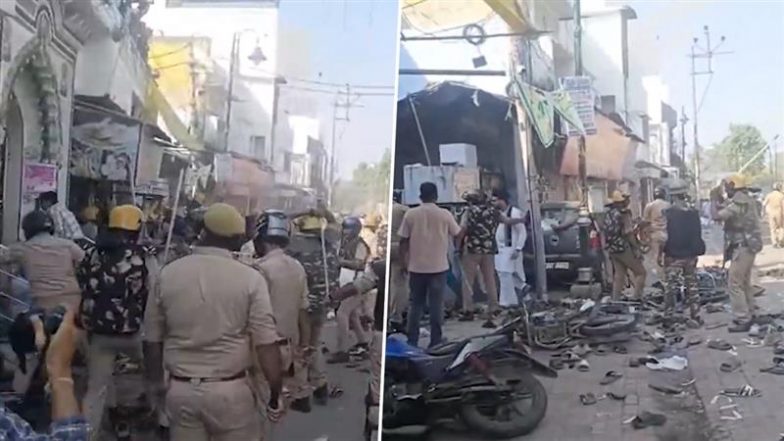 Bareilly में जुमे की नमाज के बाद बवाल, 'I Love Muhammad' प्रदर्शनकारियों पर पथराव का आरोप; पुलिस ने किया Lathi Charge (Watch Video)