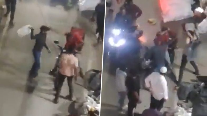 Bengaluru: खाना पहुंचने में हुई देरी तो युवकों का गुस्सा भड़का, फूड डिलीवरी बॉय की कर दी जमकर पिटाई, बेंगलुरु का VIDEO आया सामने