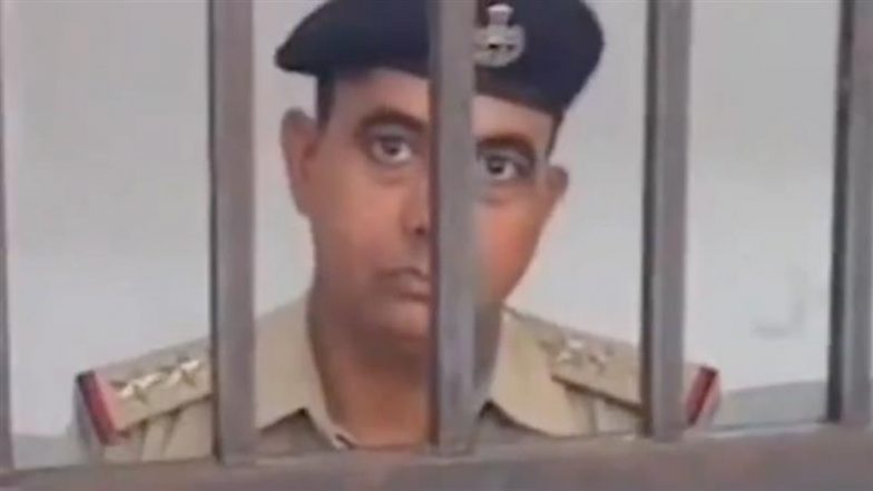 Haryana: हत्या के मुकदमें में बार- बार एब्सेंट रहने से परेशान कैथल कोर्ट ने SHO राजेश कुमार को सुनाई 1 घंटे के जेल की सजा, देखें वायरल वीडियो