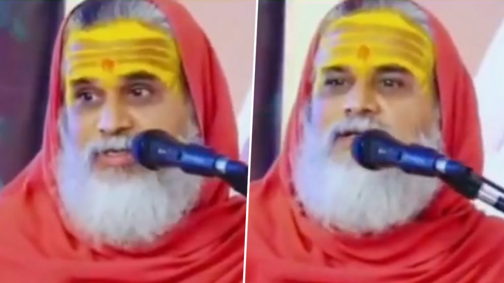 एक बच्चा पैदा करके उसे विदेश पढ़ने के लिए भेजनेवाले हिंदू है देशद्रोही.
