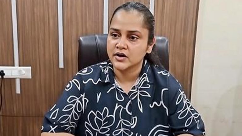 खिलाड़ी भूल चुके हैं कि इसी पाकिस्तान के आतंकियों ने उनके देश के लोगों को मारा: शुभम द्विवेदी की पत्नी