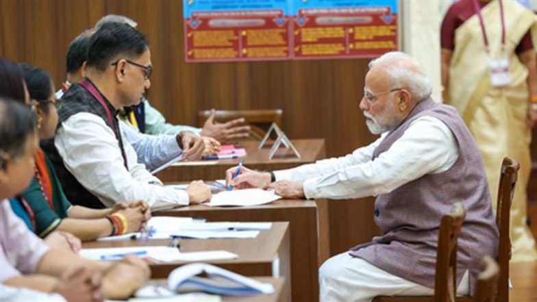 Vice President Election 2025: उपराष्ट्रपति चुनाव के लिए पीएम मोदी ने डाला पहला वोट, NDA ने किया जीत का दावा