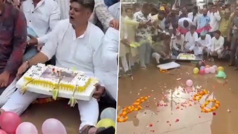 Bhopal: भोपाल में सड़क की दुर्दशा पर अनोखा विरोध प्रदर्शन, केक काटकर मनाया गड्ढों का 10वां जन्मदिन