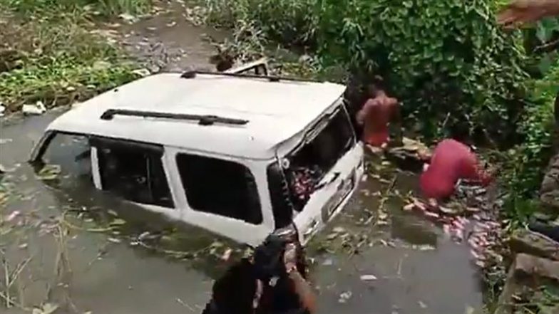 VIDEO: दो घूंट के लिए लूट! बिहार के Siwan में पलटी शराब से भरी Scorpio, ग्रामीणों ने 10 मिनट में कर दिया सफाचट