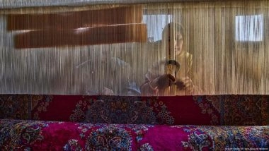 भारत पर लगे ट्रंप के टैरिफ की चपेट में कश्मीरी कारीगर