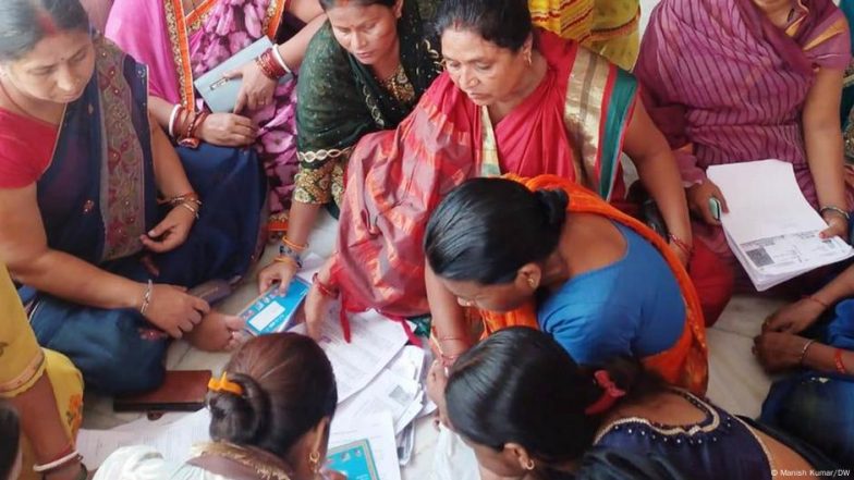 बिहार : क्या फिर महिलाओं के भरोसे हैं नीतीश कुमार