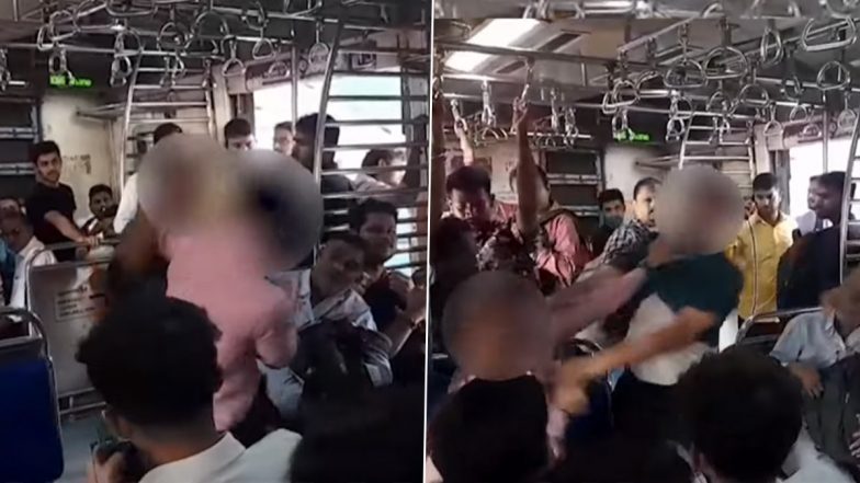 Fight in Mumbai Local Train: मुंबई  की लोकल ट्रेन में मारपीट, सीट को लेकर जमकर चले घूंसे; VIDEO वायरल