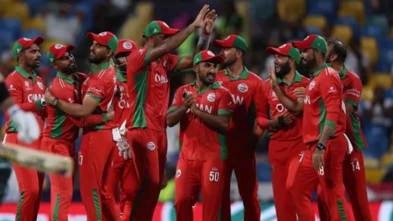 India vs Oman 12th Match, Asia Cup 2025 Live Score Update: अर्शदीप सिंह 1 रन बनाकर आउट, टीम इंडिया को लगा आठवां झटका