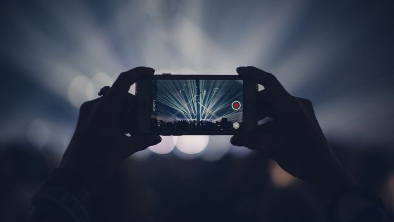 Online Porn Law 2025: अब ऑनलाइन पॉर्न में 'गला दबाने या घोंटने वाले सीन' दिखाना होगा गैरकानूनी, महिलाओं की सुरक्षा के लिए सरकार का बड़ा कदम; जानें इस कानून के बारे में सबकुछ