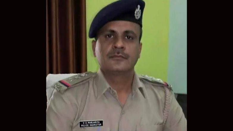 Ahmedabad Shocker: पालतू कुत्ते के नाखून से खरोंच लगने के बाद रेबीज से अहमदाबाद के पुलिस इंस्पेक्टर वनराज मंजारिया की मौत, टीका लगवाने के बावजूद नहीं बची जान