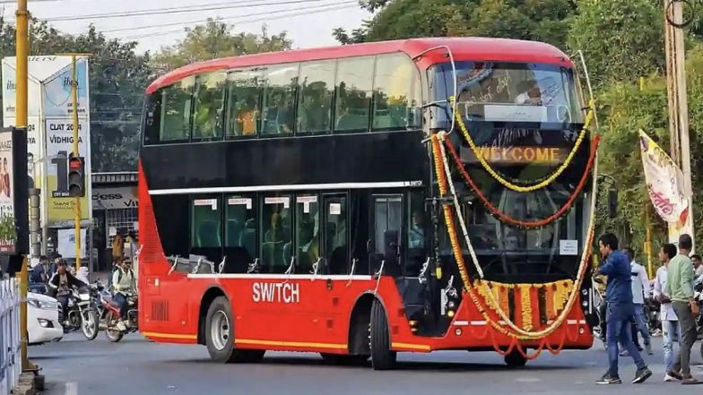 Pune Double Decker Bus: मुंबई की तरह पुणे की सड़कों पर जल्द दौड़ेगी PMPML की डबल-डेकर इलेक्ट्रिक बस, ट्रायल रन शुरू; VIDEO
