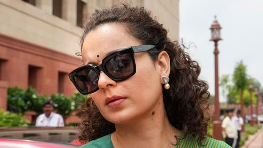  "मेरे रेस्टोरेंट ने सिर्फ 50 रुपये कमाए”, बाढ़ पीड़ितों से मुलाकात के दौरान बोली कंगना रनौत