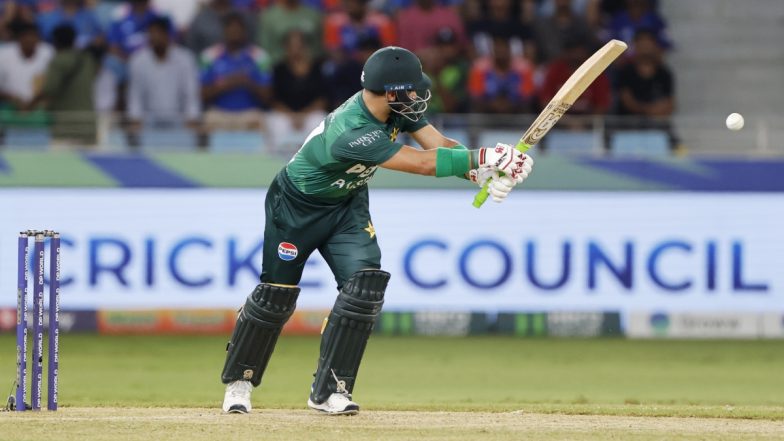 Sahibzada Farhan Half Century, IND vs PAK Asia Cup 2025 Final Live Score Update: सलामी बल्लेबाज साहिबजादा फरहान ने जड़ा महज 35 गेंदों पर ताबड़तोड़ अर्धशतक, टीम इंडिया को पहले विकेट की तलाश