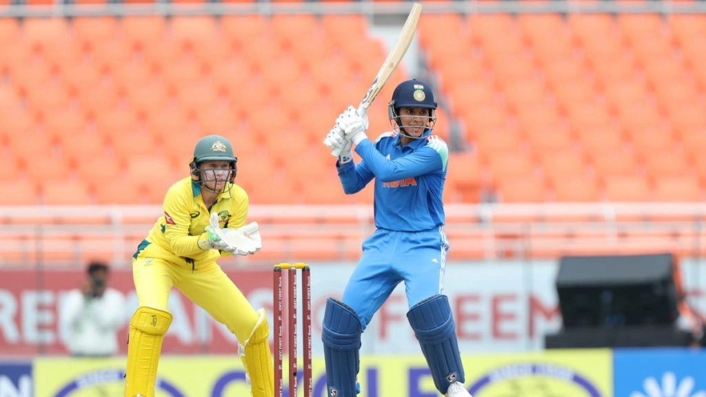 स्मृति मंधाना ने बनाया ये खास विश्व रिकॉर्ड, ऐसा करने वाली बनीं दुनिया की पहली महिला खिलाड़ी