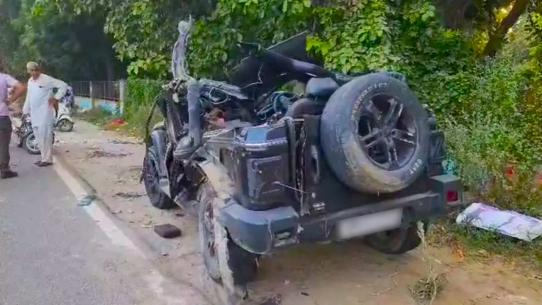 VIDEO: गुरुग्राम में तेज रफ्तार थार डिवाइडर से टकराई, हादसे में 3 लड़कियों समेत पांच दोस्तों की मौत