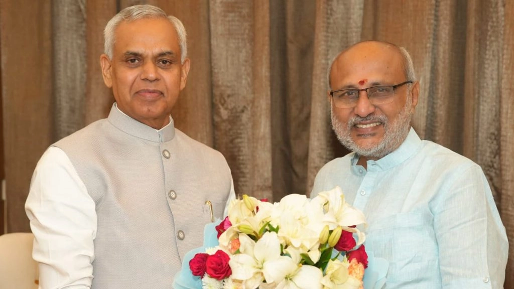 उपराष्ट्रपति ने जगद्गुरु शंकराचार्य श्री विधुशेखर भारती सन्निधानम के नागरिक सम्मान समारोह को किया संबोधित